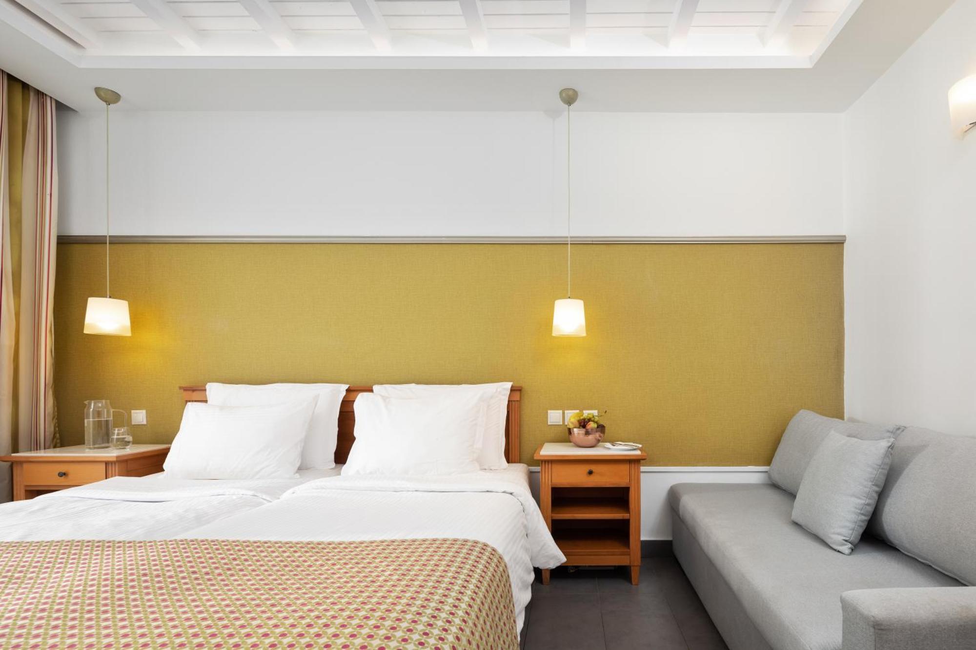 Sentido Apollo Palace Mesongí Dış mekan fotoğraf A room at the hotel